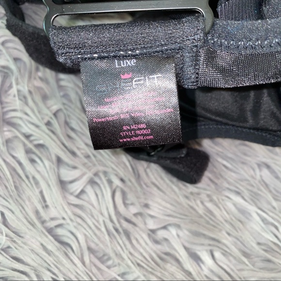 She Fit Sport Bra Size Luxe - Picture 3 of 3